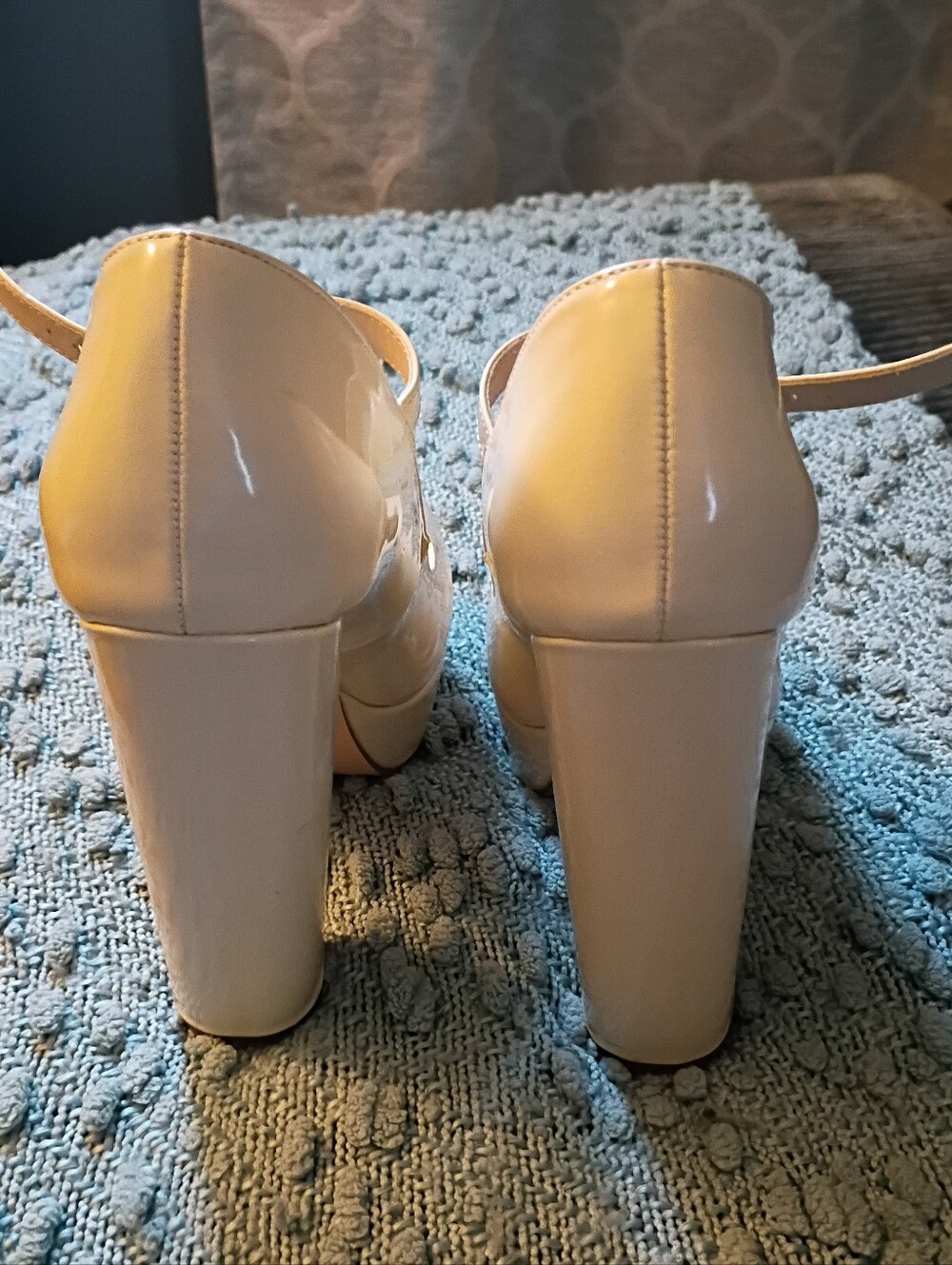 Classic Mary Jane Platform Heels in Cream - MAKE ME AN OFFER - Picture 3 of 5